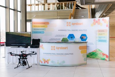 UC 1.9 Within-Field Management Zoning Baltics demonstrating their drone in the exhibition